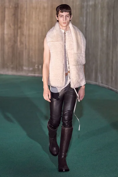 Look 20